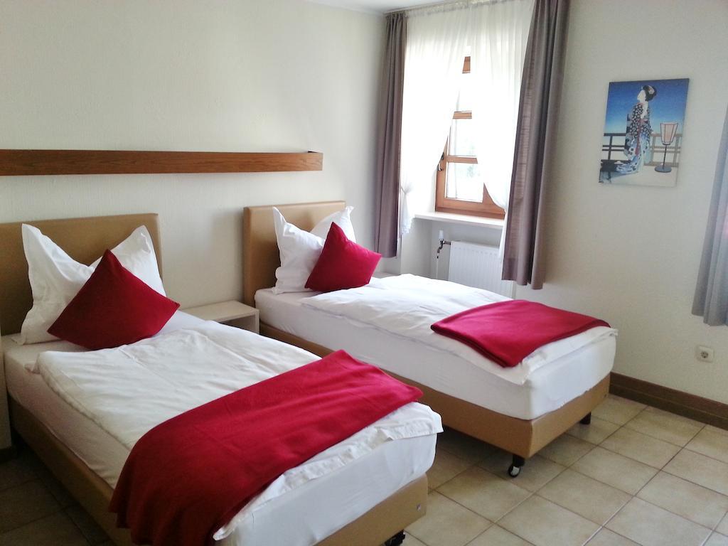 Hotel Rath Швальмталь Номер фото